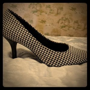 Predictions Houndstooth Kitten Heels